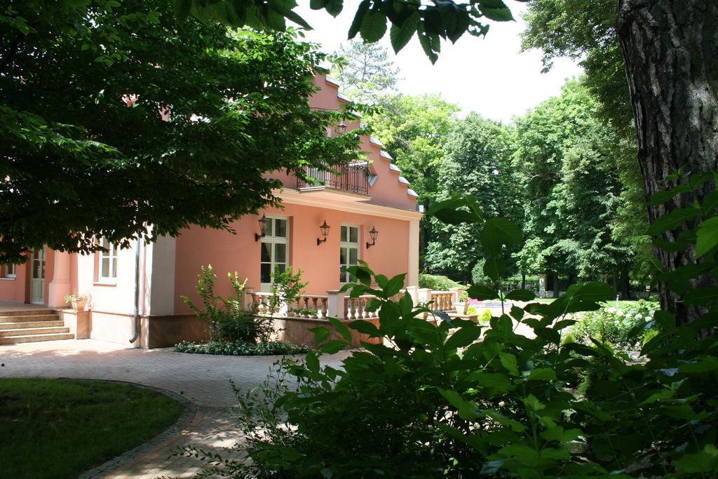 Willa Rozana Nałęczów Exterior foto